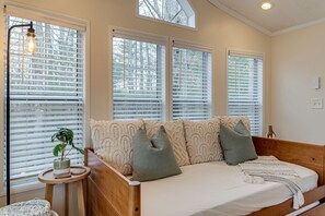 1 bedroom, WiFi, bed sheets - Cozy Cottage in Monteagle! (Monteagle)