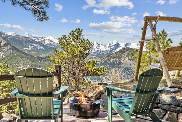 Property grounds - Divine Destiny Vacation Home at Windcliff (Estes Park)