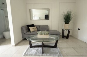 Căn hộ dành cho gia đình (#2) | 1 phòng ngủ, trang trí khác biệt 