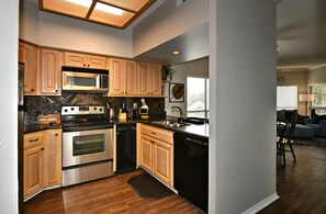 Stovetop - Clearwater Condo at Inverness (New Braunfels)