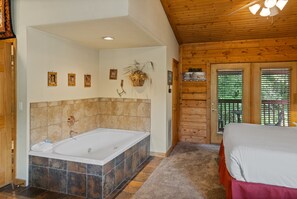 1 bedroom, iron/ironing board, free WiFi, bed sheets - Rustic Studio Cabin with King Bed and Jacuzzi Tub (Branson)