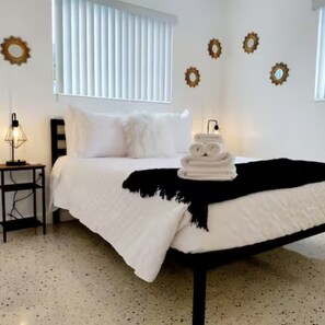 2 bedrooms, WiFi, bed sheets