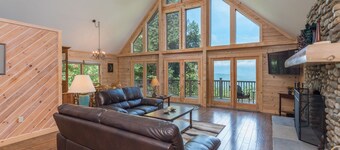 Heaven's Point | Great views, pet friendly