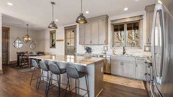 Fridge, microwave, oven, dishwasher