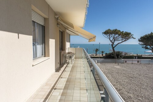  M340 - Marcelli, cozy three-room apartment facing the sea with balcony