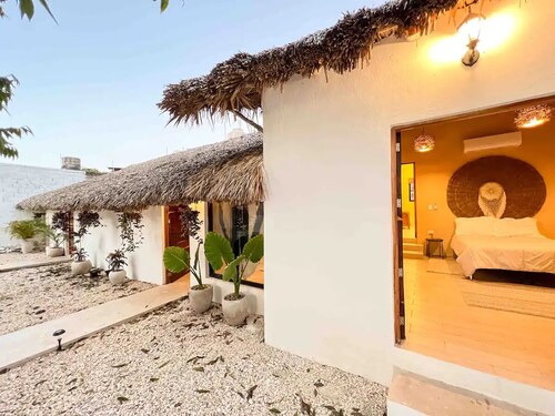 Casa NACOM: 1BR Apt Typical Regional Mayan home.