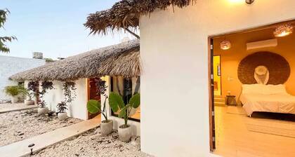 Casa NACOM: 1BR Apt Typical Regional Mayan home.