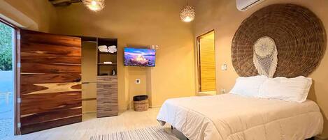 1 bedroom, desk, iron/ironing board, WiFi