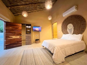 1 slaapkamer, een bureau, een strijkplank/strijkijzer, wifi