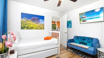 2 habitaciones, tabla de planchar con plancha y cunas gratuitas