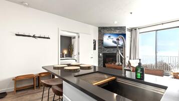 Condo, 2 Bedrooms, Balcony (MAS-2003) | Private kitchen | Fridge, microwave, oven, coffee/tea maker