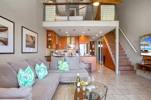 Villa, 3 Bedrooms (Oceanfront, Sleeps 8 (PKC-404)) | Living room