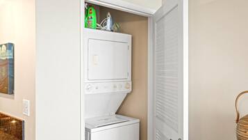 Apartment (2 Bedrooms) | Wäscherei