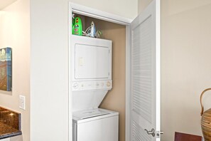 Apartment (2 Bedrooms) | Wäscherei