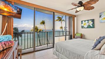 Condo (2 Bedrooms) | 2 quartos, ferros/tábuas de passar roupa, berços grátis, roupa de cama