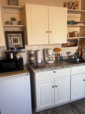 Fridge, microwave, coffee/tea maker, electric kettle