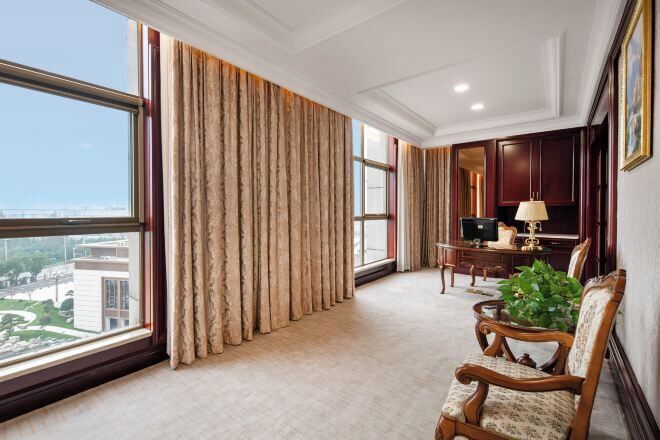 Premium bedding, in-room safe, individually decorated