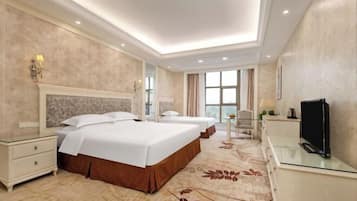 Premium bedding, in-room safe, individually decorated