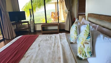 Kamar Eksekutif, pemandangan laut | Brankas dan didekorasi berbeda-beda