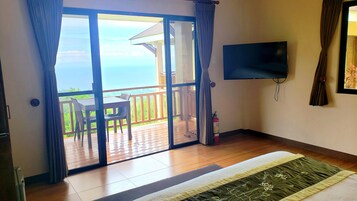 尊荣客房 | 客房内保险箱、特色装修、特色家居、办公桌