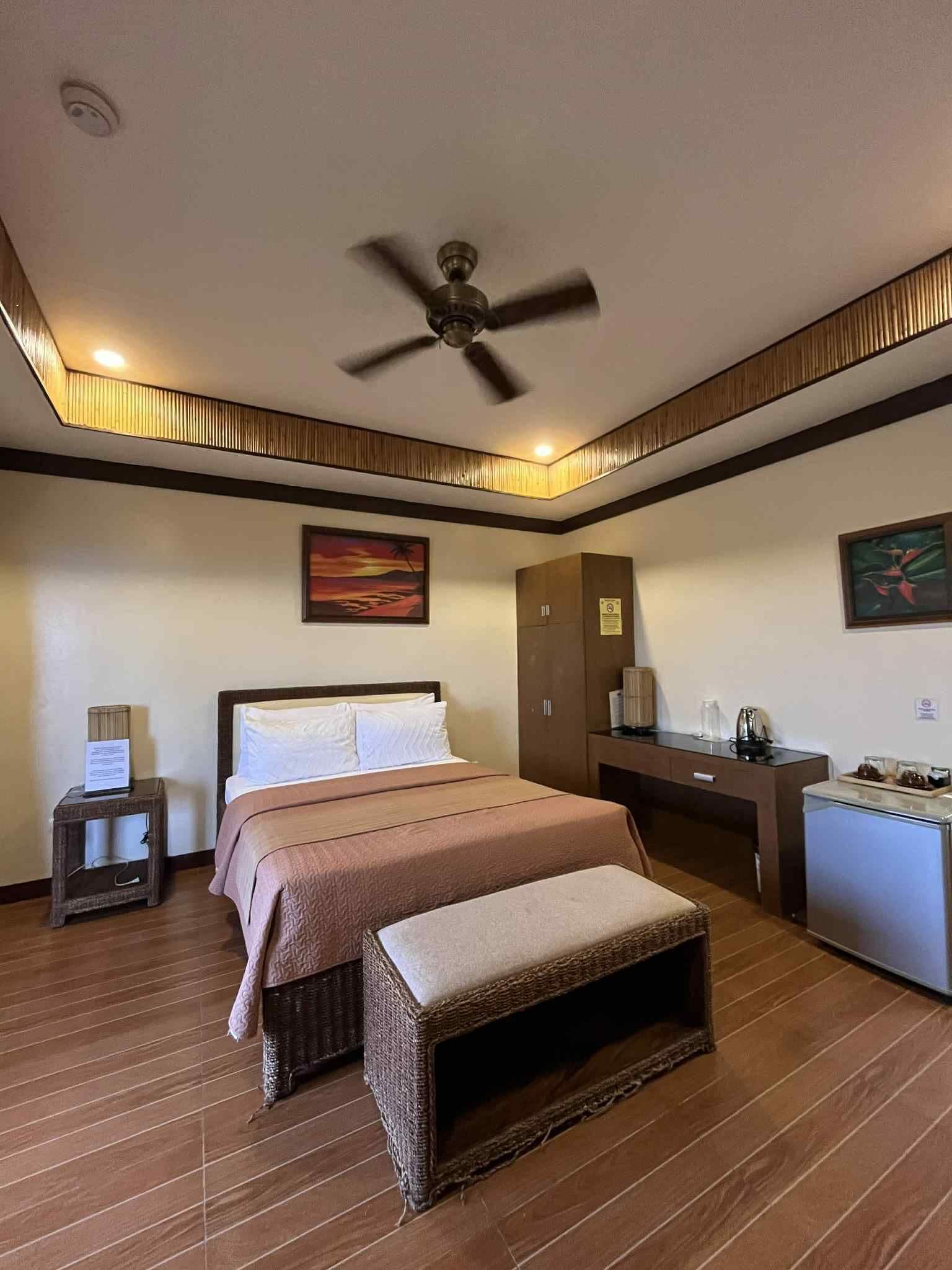 Deluxe-huone, vuoristonäköala | Tallelokero huoneessa, yksilöllisesti sisustettu