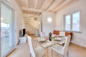 Dining - Golden Terrace, Leggiuno, Italy (Leggiuno)