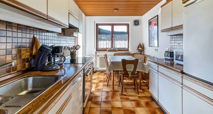 Holiday Apartment "Hirschturmblick" with Balcony & Wi-Fi