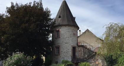 Ferienwohnung "Hirschturmblick" mit Balkon und WLAN