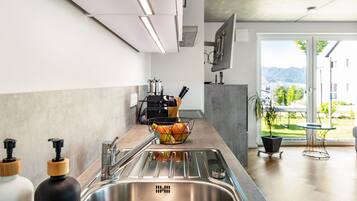 Kühlschrank, Ofen, Herdplatte, Geschirrspüler