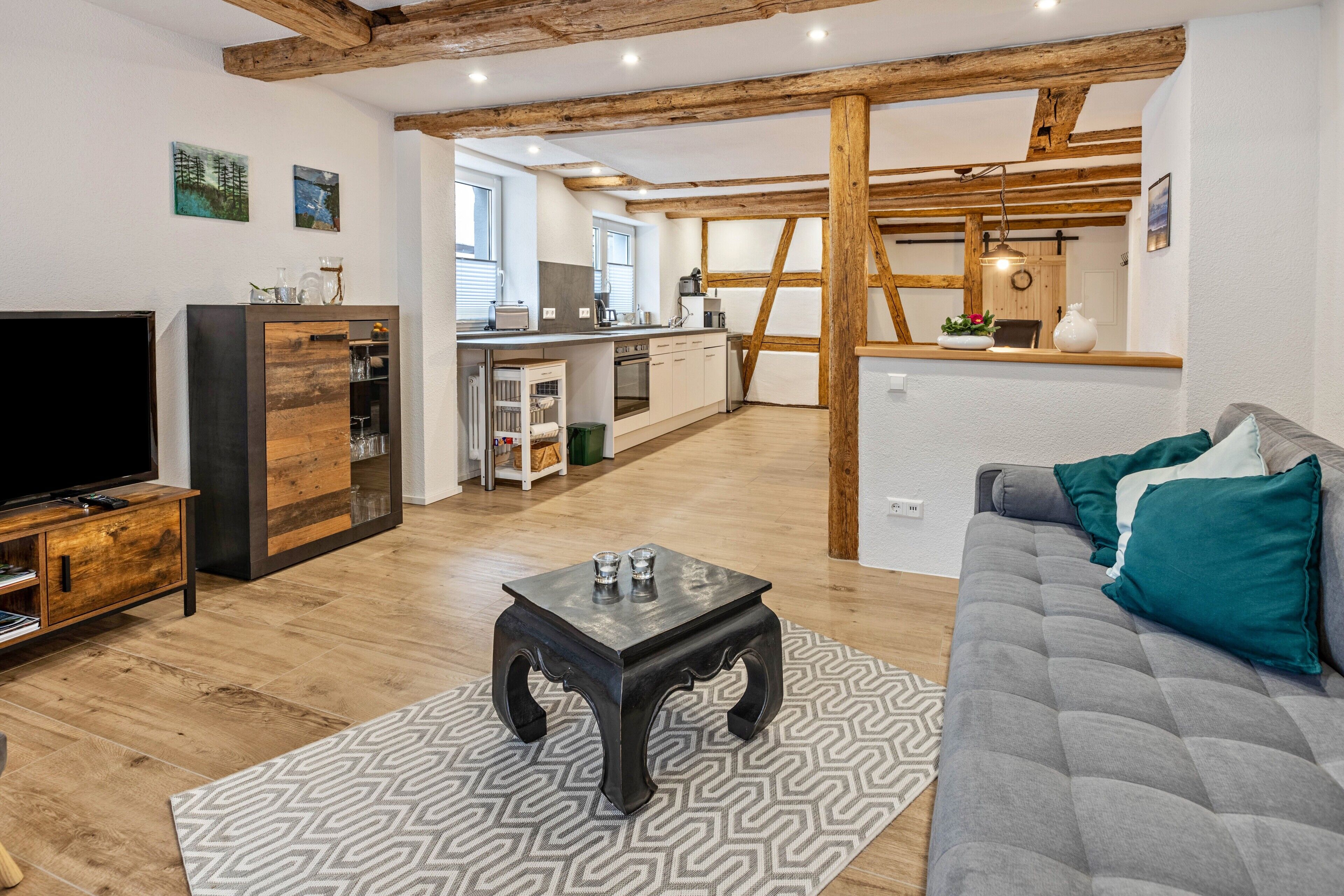 Télévision, table de tennis de table