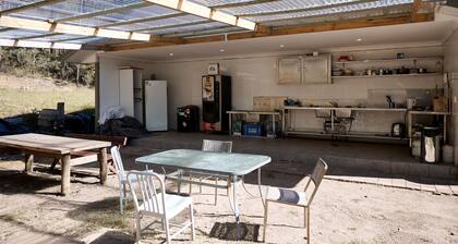 Cottage in the bush for up to 4 people w/firepit, close to great hiking trails
