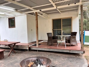 تناول الطعام بالخارج