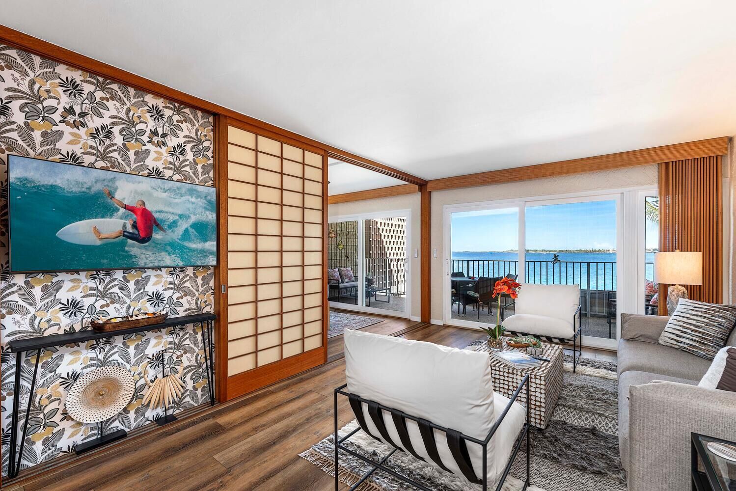 Una Smart TV, libros