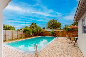 Pool - Breezy dog-friendly home near Deerfield Beach with private pool, lawn, fast WiFi (Deerfield Beach)