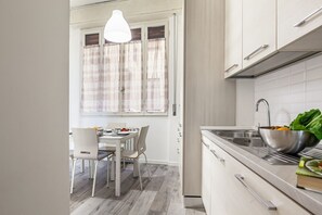 Micro-ondas, fogão, cooktop, lava-louças