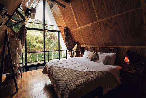 Cacao Cabin, Only Adults