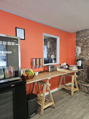 Free daily self-serve breakfast