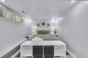 1 Schlafzimmer, Bügeleisen/Bügelbrett