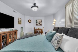 1 bedroom, iron/ironing board, WiFi