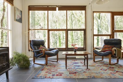 A bright spacious private timber cabin, on a beautiful 11acre off-grid property!