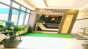 Interior entrance - Everest Hotel  (Sanand)
