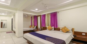 Deluxe Double Room | Desk, free WiFi, bed sheets - Everest Hotel  (Sanand)