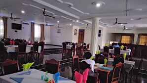 Dining - Renajoe Exclusive Guesthouse Tema Community 9 (Tema)