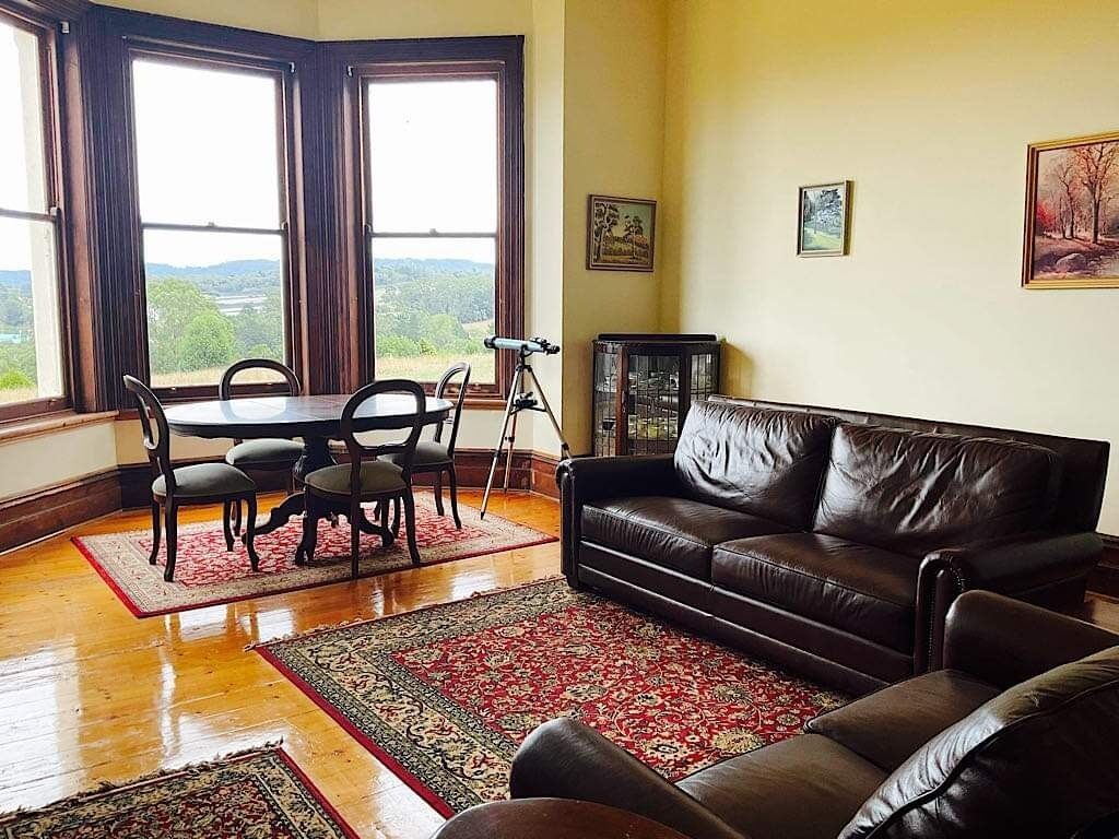 Smart TV, fireplace, books, offices