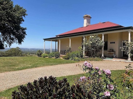 Property grounds. Yarra Valley Historical Homestead