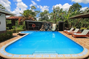 Outdoor pool - Natura Gardens Galápagos Hotel (Bella Vista)