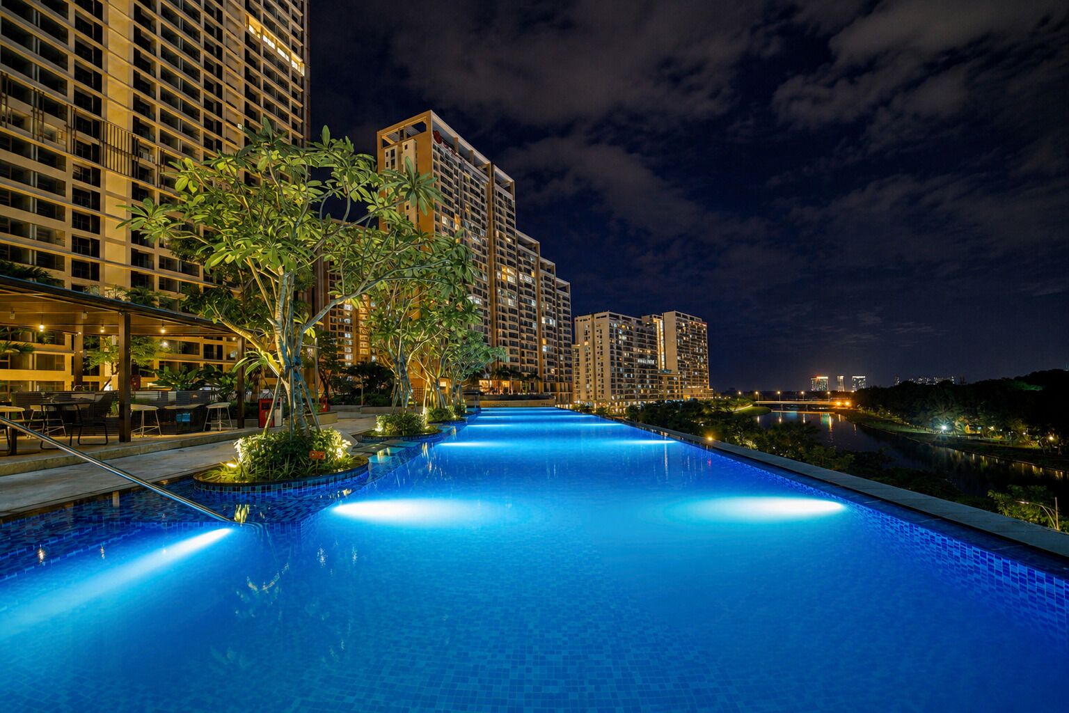 Indoor pool, outdoor pool, open open 24 hours, sun loungers
