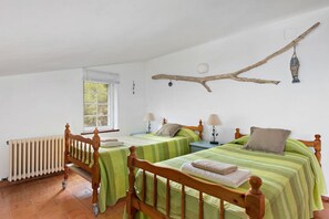 4 chambres, accès au Wi-Fi (inclus), literie fournie