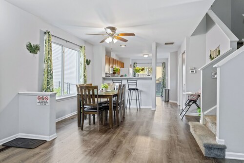 2bdrms/1.5bath-5beds/Quiet/Laundry/Jungle Theme/FREE Wifi/Sleep6