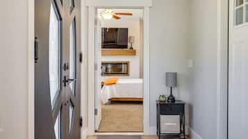1 bedroom, free Internet, bed sheets, wheelchair access